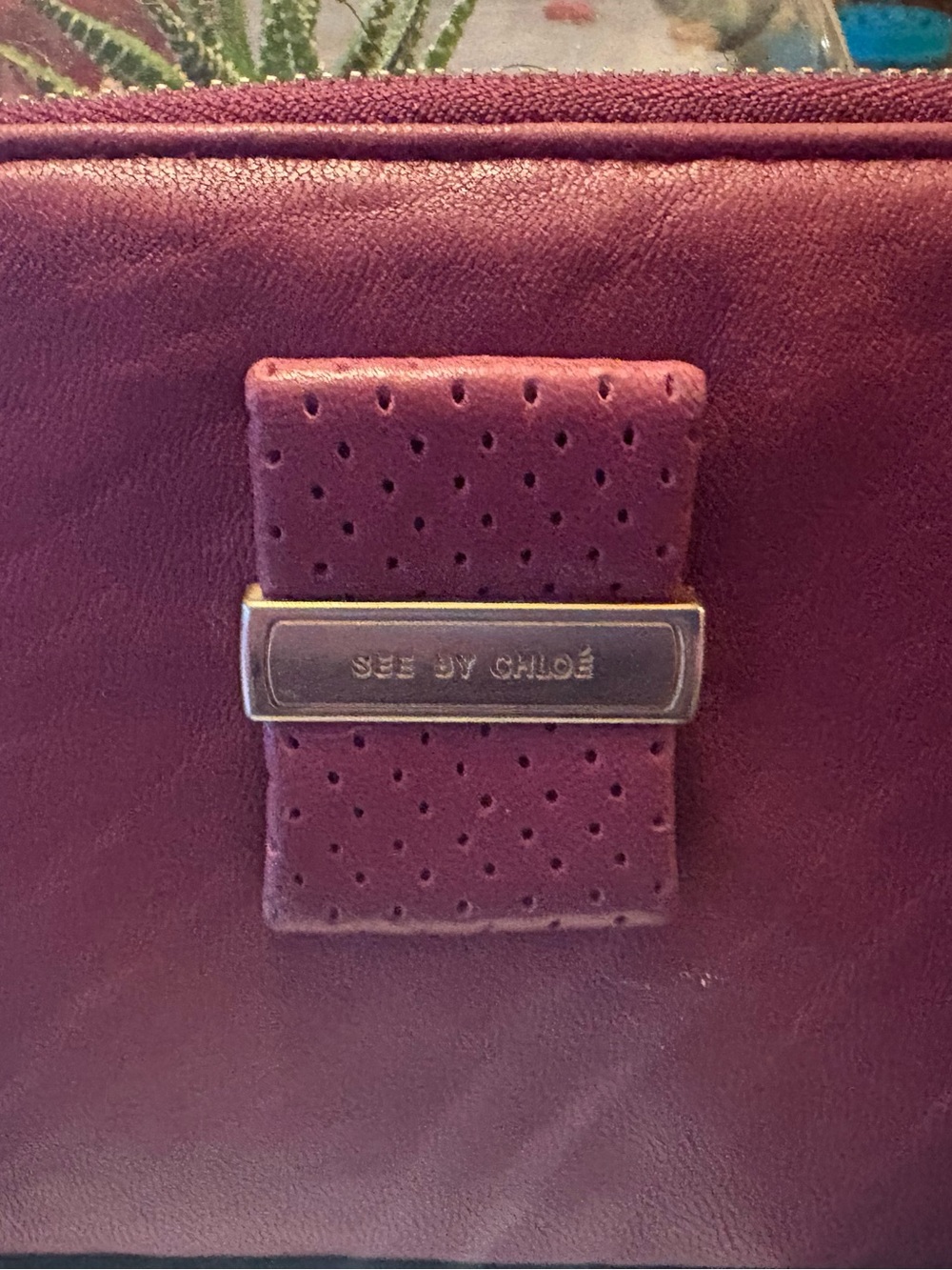 See By Chloe NWT Plum Leather Zip-Around Wallet With Perforated Silver Bow - Picture 3 of 14